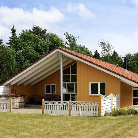 6 Person Holiday Home In Ansager エクステリア 写真